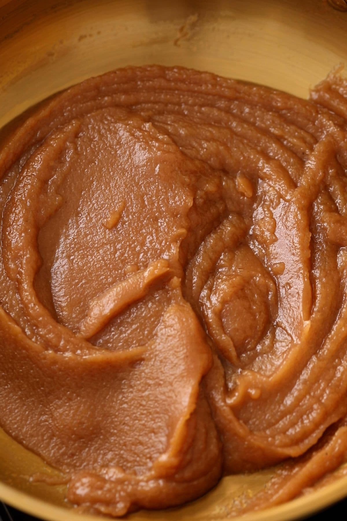 As you cook the halwa, you will see the color deepen and the halwa getting shiny. This takes 2-4 minutes after water absoprtion.