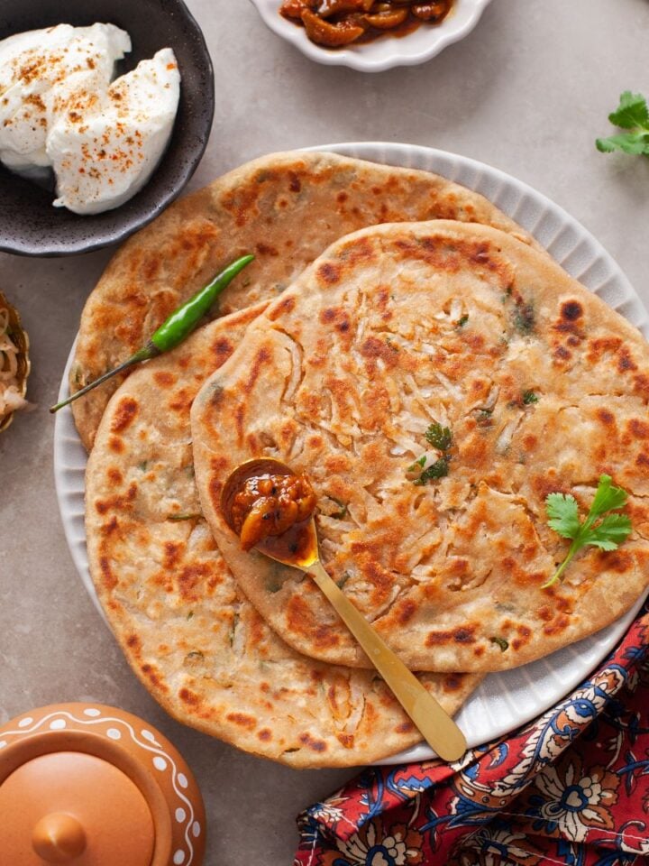 Mooli Paratha Featured image.